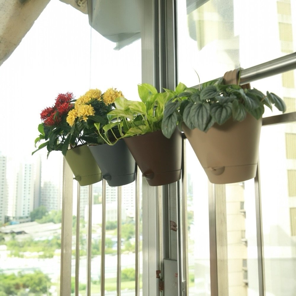 HUKA SELF WATERING RAILING PLANTERS